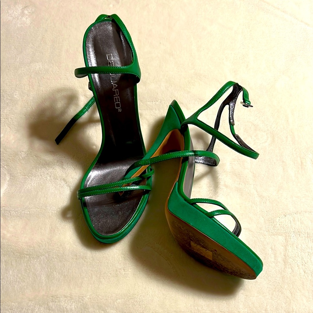 Dsquared2. Green Suede Strappy Heels. Like New. 39/8 Italy